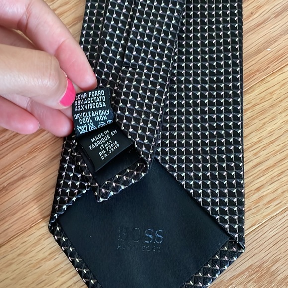 [Hugo Boss] men’s silk tie - Picture 5 of 5